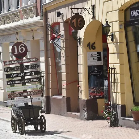 Fewo1846 - Im Sonnenhof - Komfortable 2-zimmer-wohnung Im Stadtzentrum Apartmán *