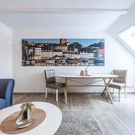 Fewo1846 - Im Sonnenhof - Komfortable 2-zimmer-wohnung Im Stadtzentrum Apartament *