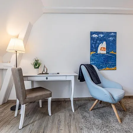 Fewo1846 - Im Sonnenhof - Komfortable 2-zimmer-wohnung Im Stadtzentrum Apartament