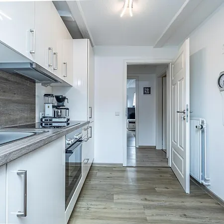 Apartment Fewo1846 - Im Sonnenhof - Komfortable 2-zimmer-wohnung Im Stadtzentrum