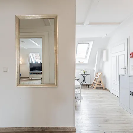 Apartament Fewo1846 - Im Sonnenhof - Komfortable 2-zimmer-wohnung Im Stadtzentrum *