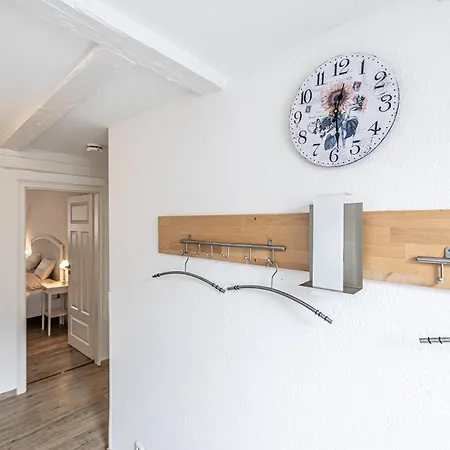 Apartament Fewo1846 - Im Sonnenhof - Komfortable 2-zimmer-wohnung Im Stadtzentrum Flensburg